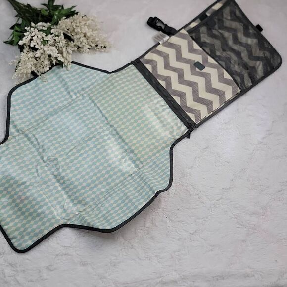 Skip Hop Pronto Changing Station Portable - Picture 3 of 6